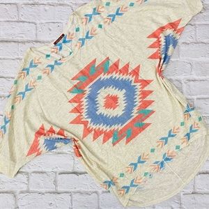 Lightweight tunic with Aztec design